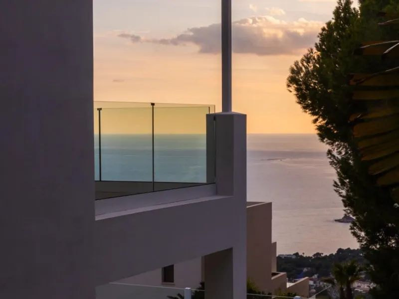 🌴 Villa moderna con vistas al mar en Altea