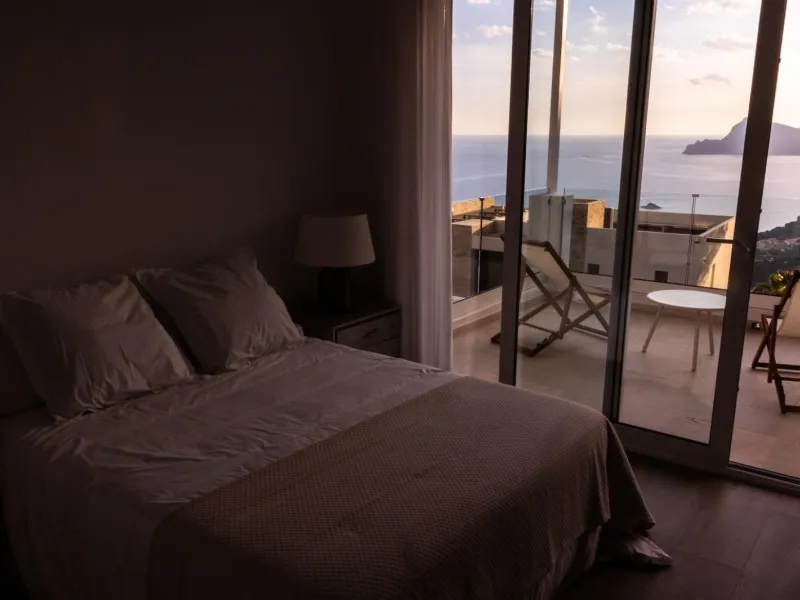🌴 Villa moderna con vistas al mar en Altea
