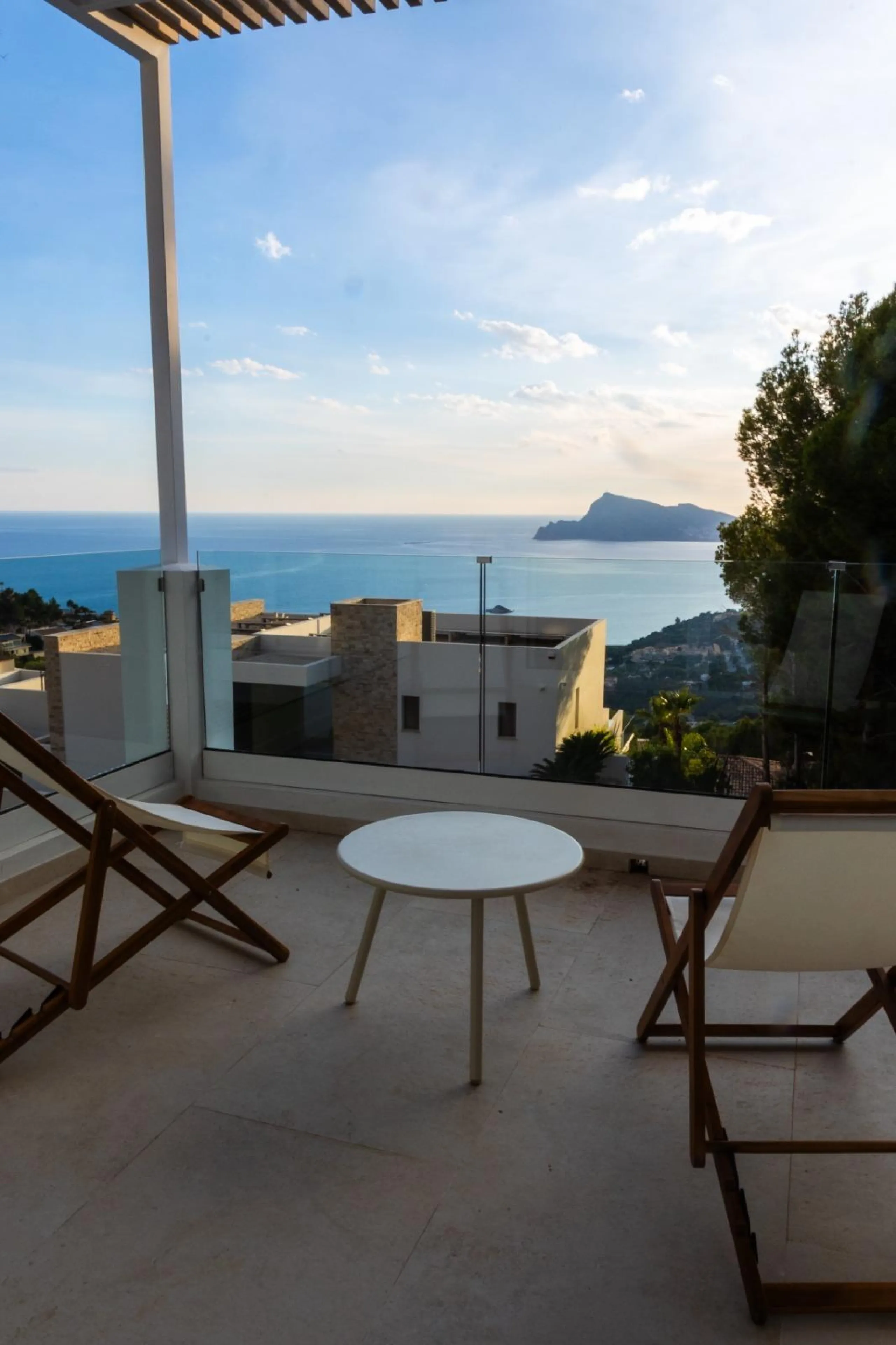 🌴 Villa moderna con vistas al mar en Altea