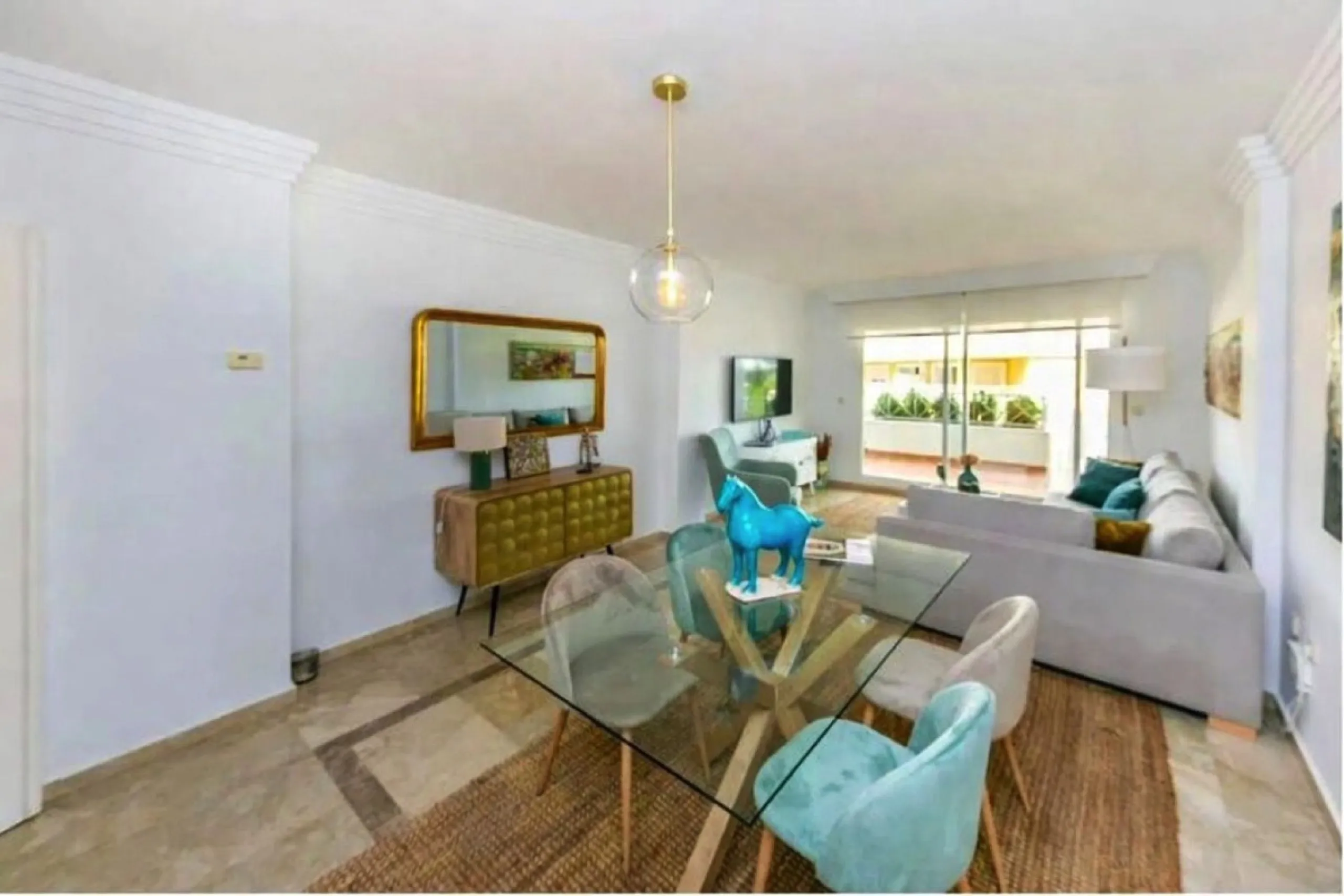 Erdgeschosswohnung mit gültiger Ferienvermietungslizenz – Las Brisas, Nueva Andalucía, Marbella