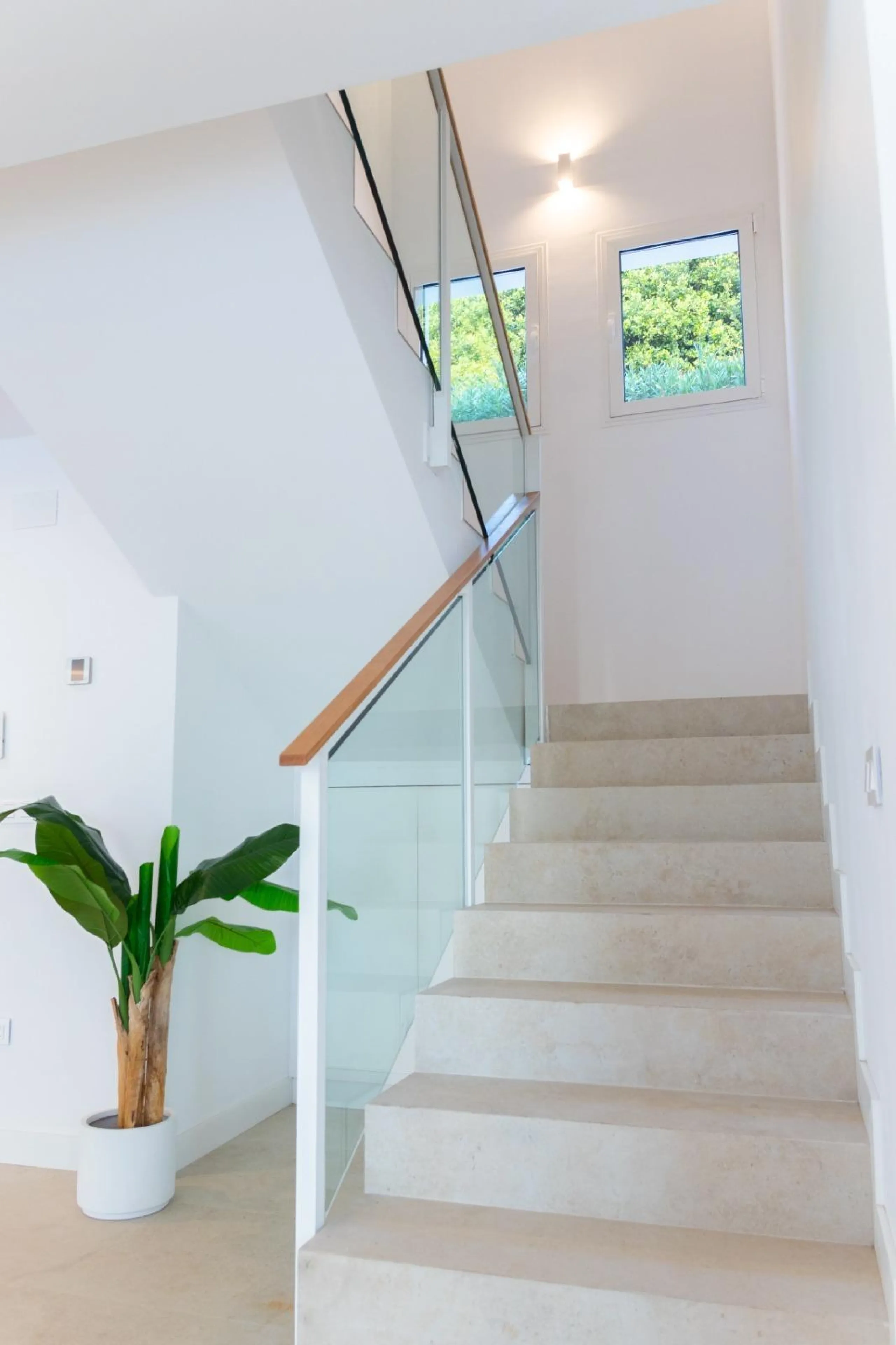 🌴 Villa moderna con vistas al mar en Altea