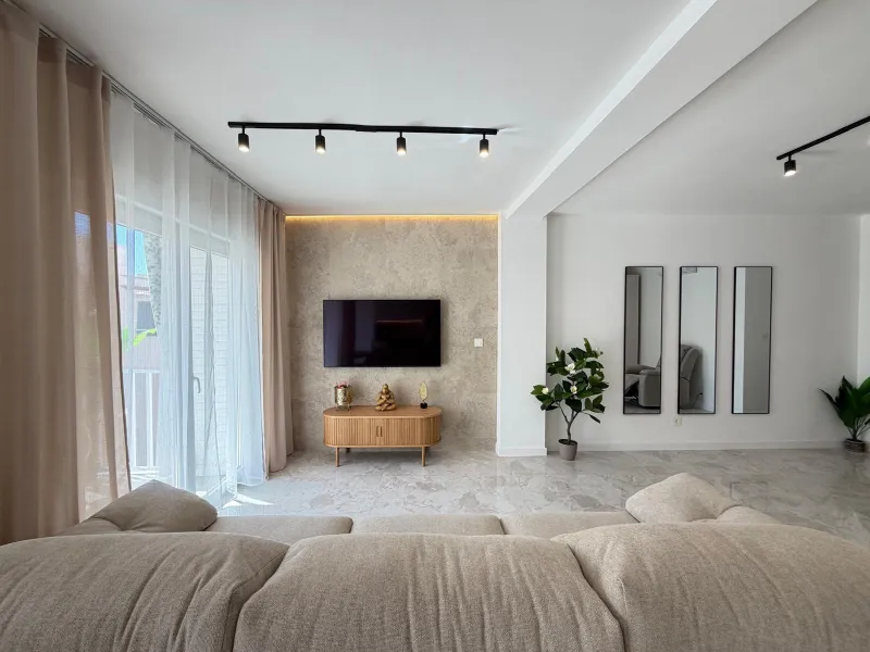 TOTALLY REFORMED PENTHOUSE 250 METERS FROM PLAYA DEL CURA. 3 BEDROOMS. 1 BATHROOM. SURFACE 92 M2. STORAGE ROOM INCLUDED.