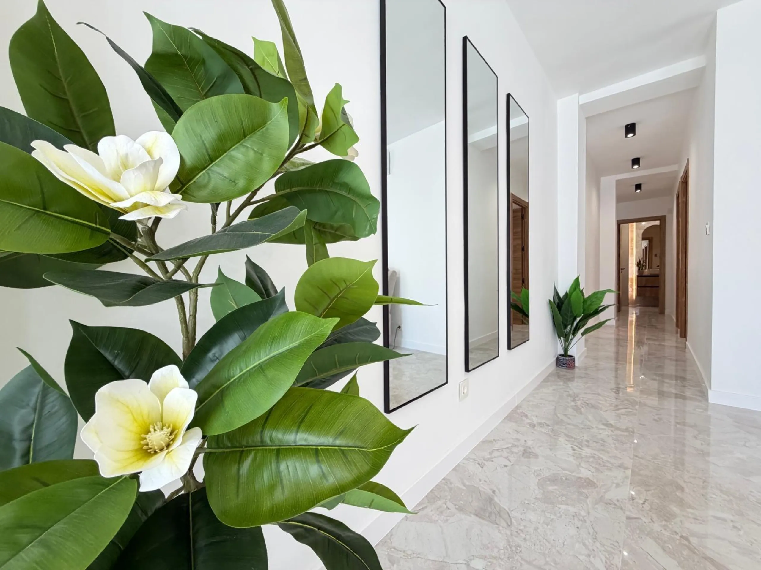 TOTALLY REFORMED PENTHOUSE 250 METERS FROM PLAYA DEL CURA. 3 BEDROOMS. 1 BATHROOM. SURFACE 92 M2. STORAGE ROOM INCLUDED.