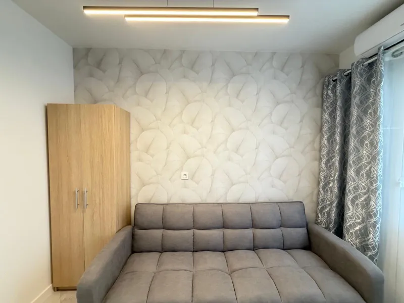 TOTALLY REFORMED PENTHOUSE 250 METERS FROM PLAYA DEL CURA. 3 BEDROOMS. 1 BATHROOM. SURFACE 92 M2. STORAGE ROOM INCLUDED.