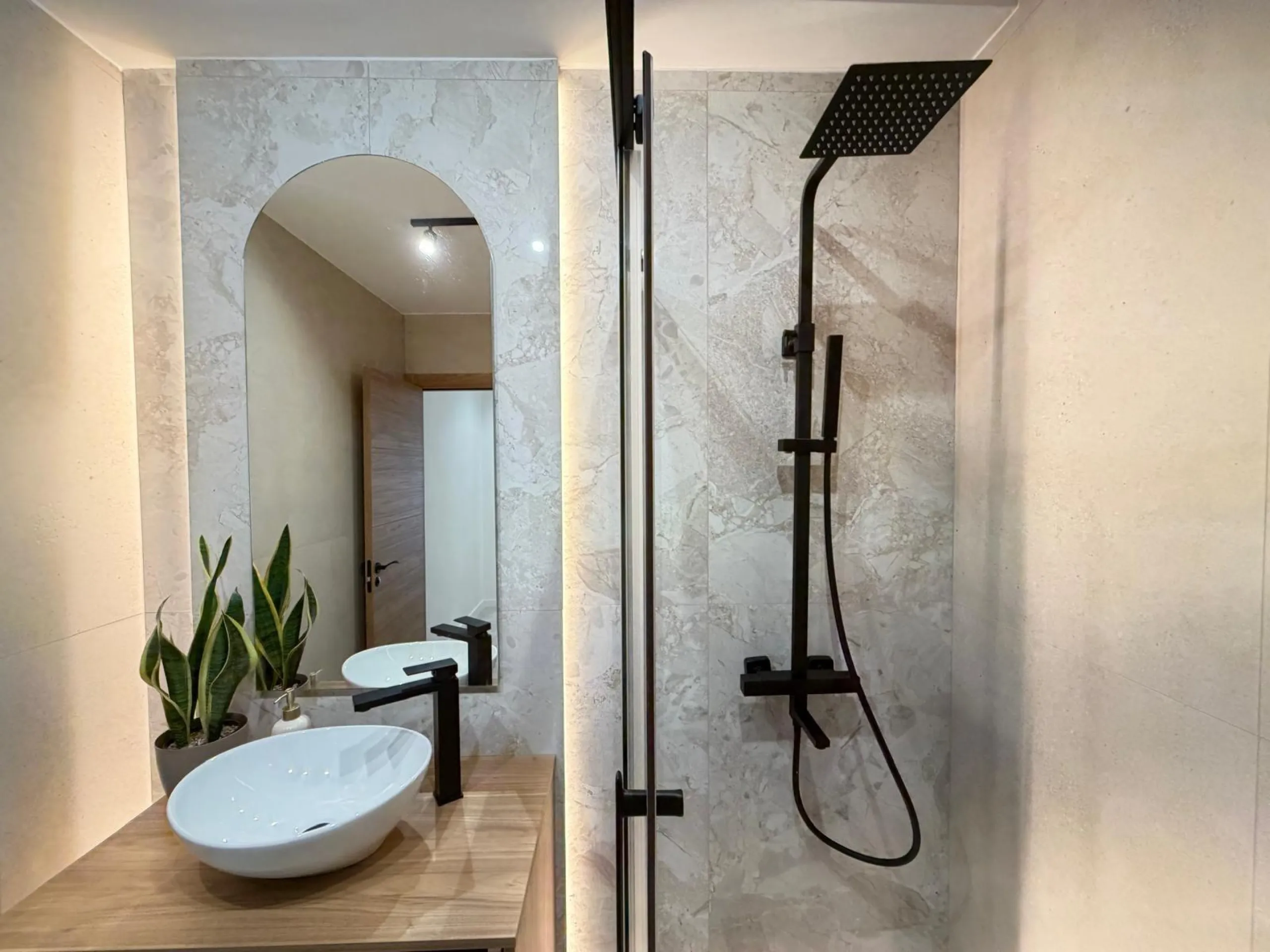 TOTALLY REFORMED PENTHOUSE 250 METERS FROM PLAYA DEL CURA. 3 BEDROOMS. 1 BATHROOM. SURFACE 92 M2. STORAGE ROOM INCLUDED.