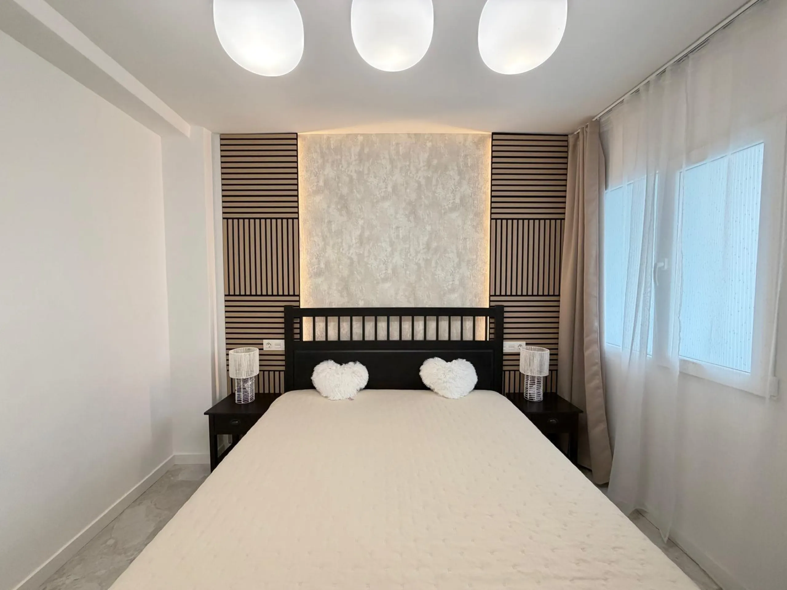 TOTALLY REFORMED PENTHOUSE 250 METERS FROM PLAYA DEL CURA. 3 BEDROOMS. 1 BATHROOM. SURFACE 92 M2. STORAGE ROOM INCLUDED.