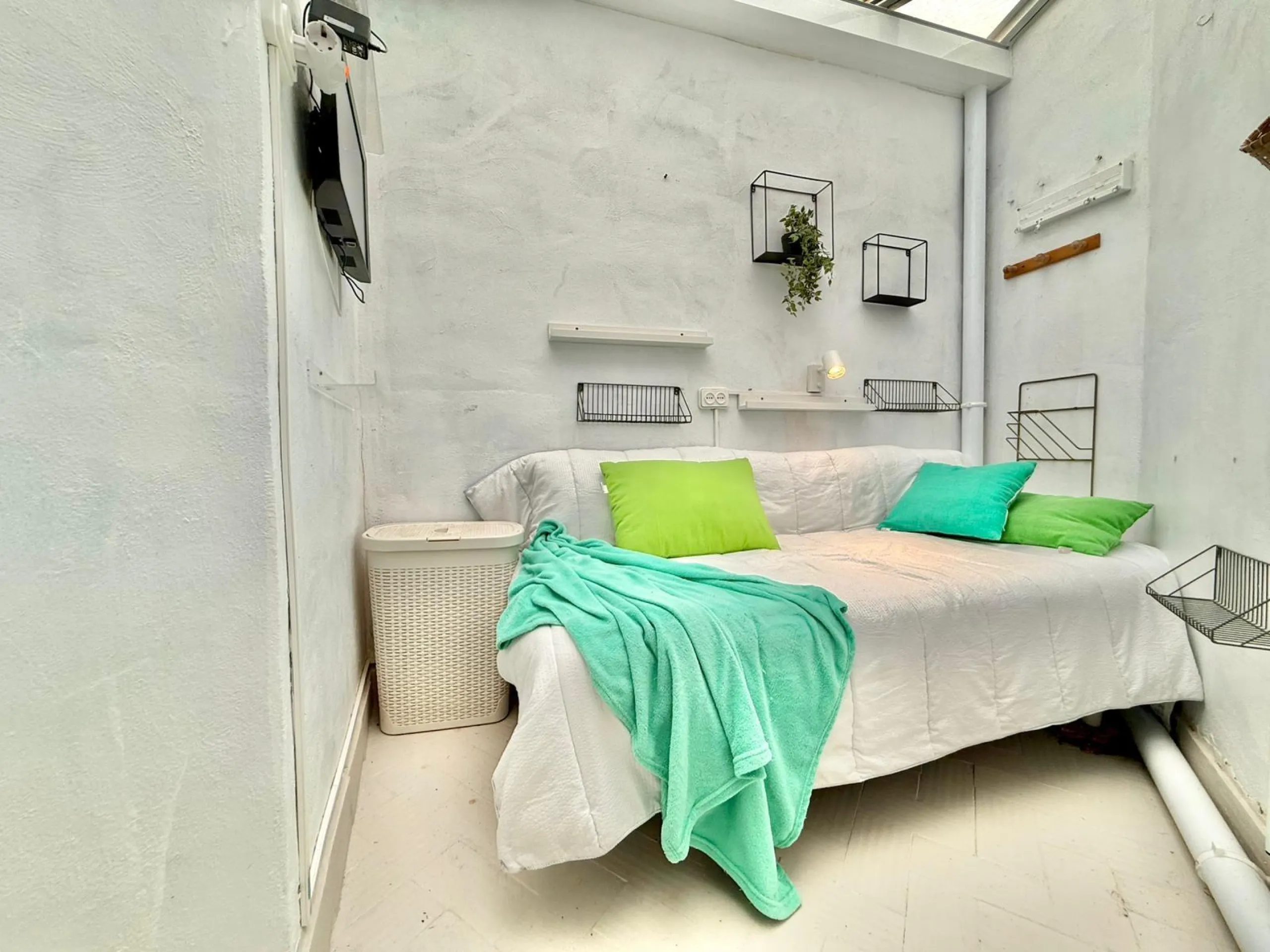 Cozy Apartment in La Puntica, Lo Pagan - Ideal for Investment JUST 2 STEPS FROM THE BEACH!