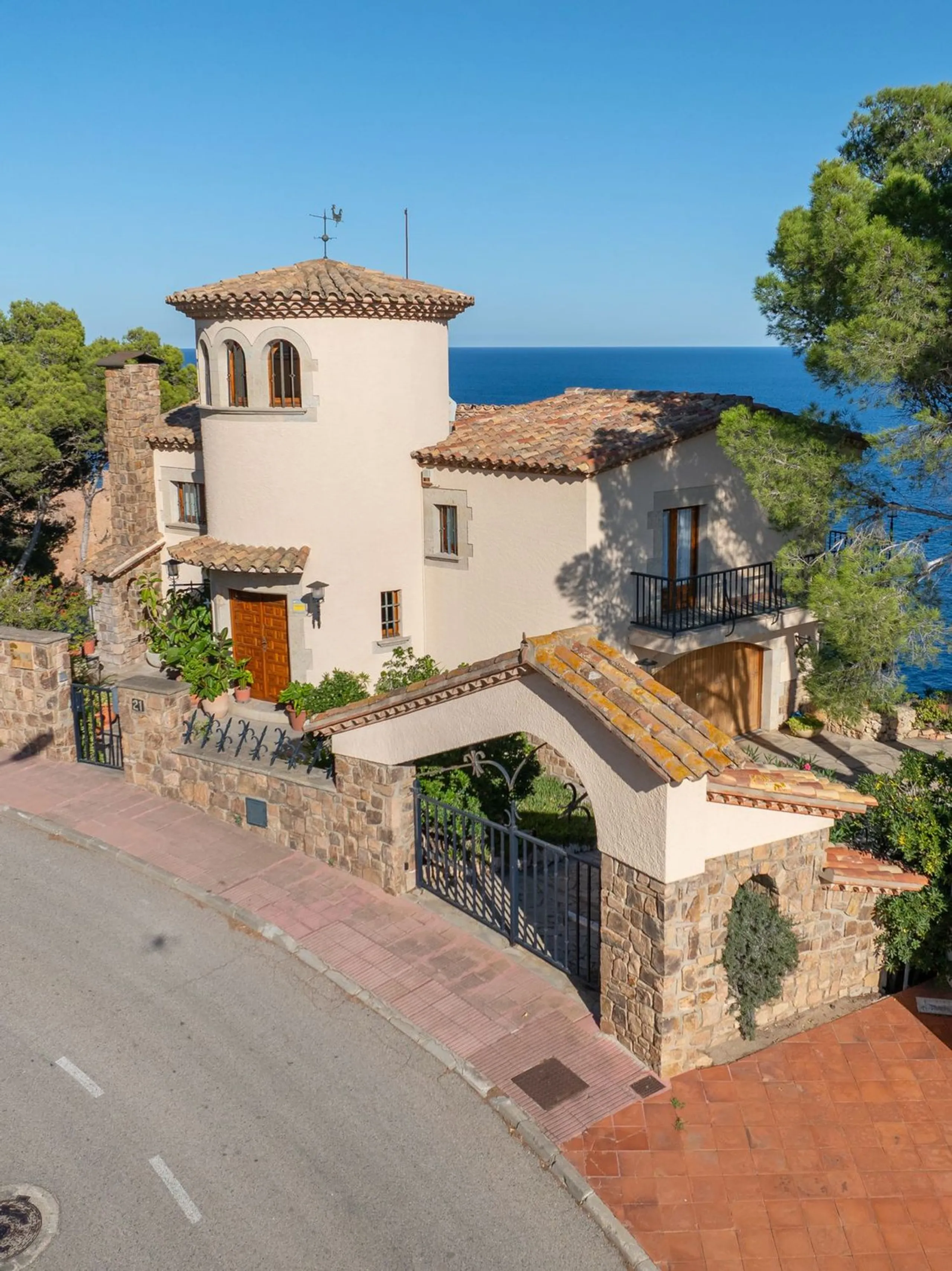 Villa exclusiva en primera línea de mar en Tamariu, Costa Brava