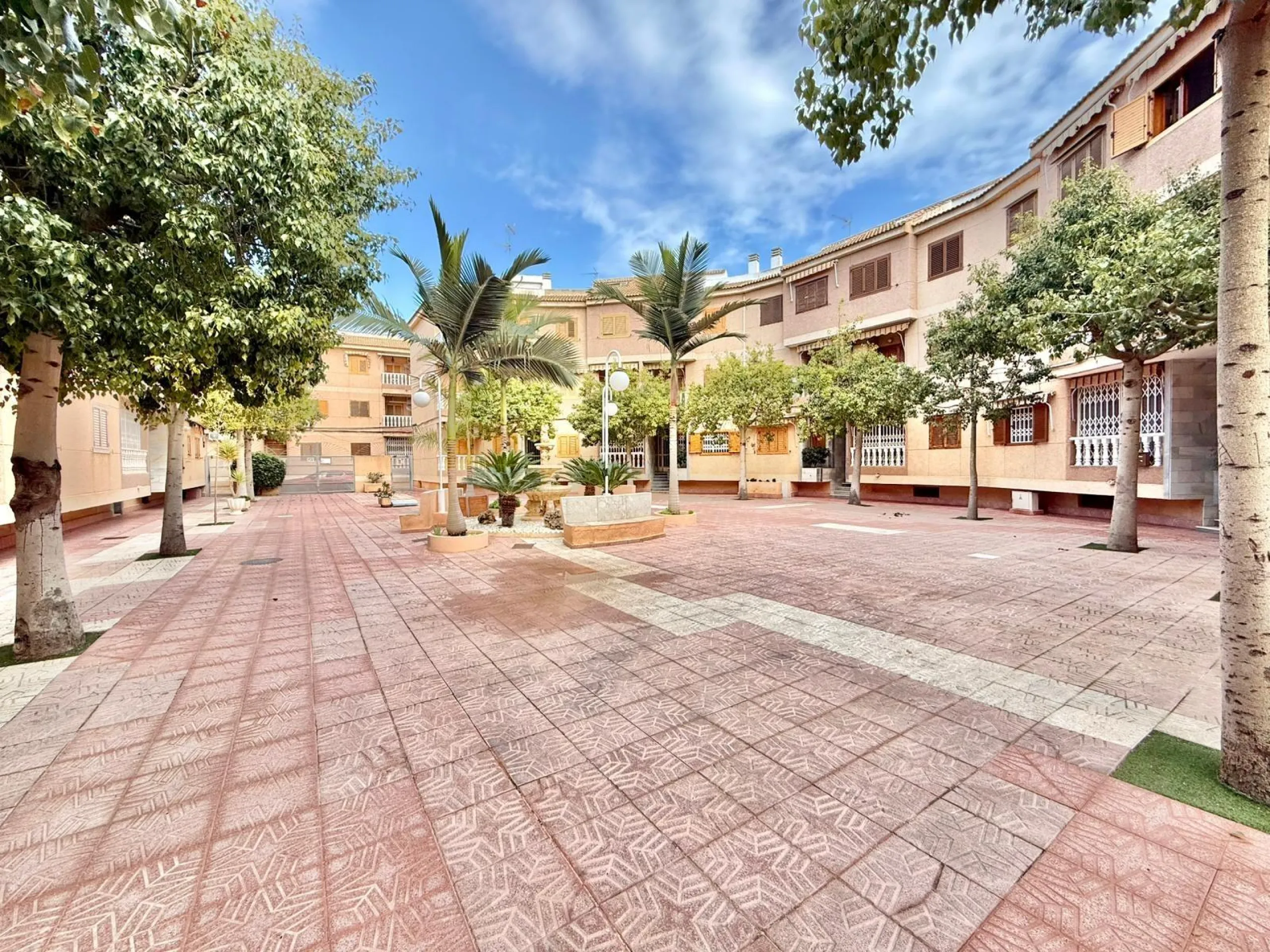 Cozy Apartment in La Puntica, Lo Pagan - Ideal for Investment JUST 2 STEPS FROM THE BEACH!