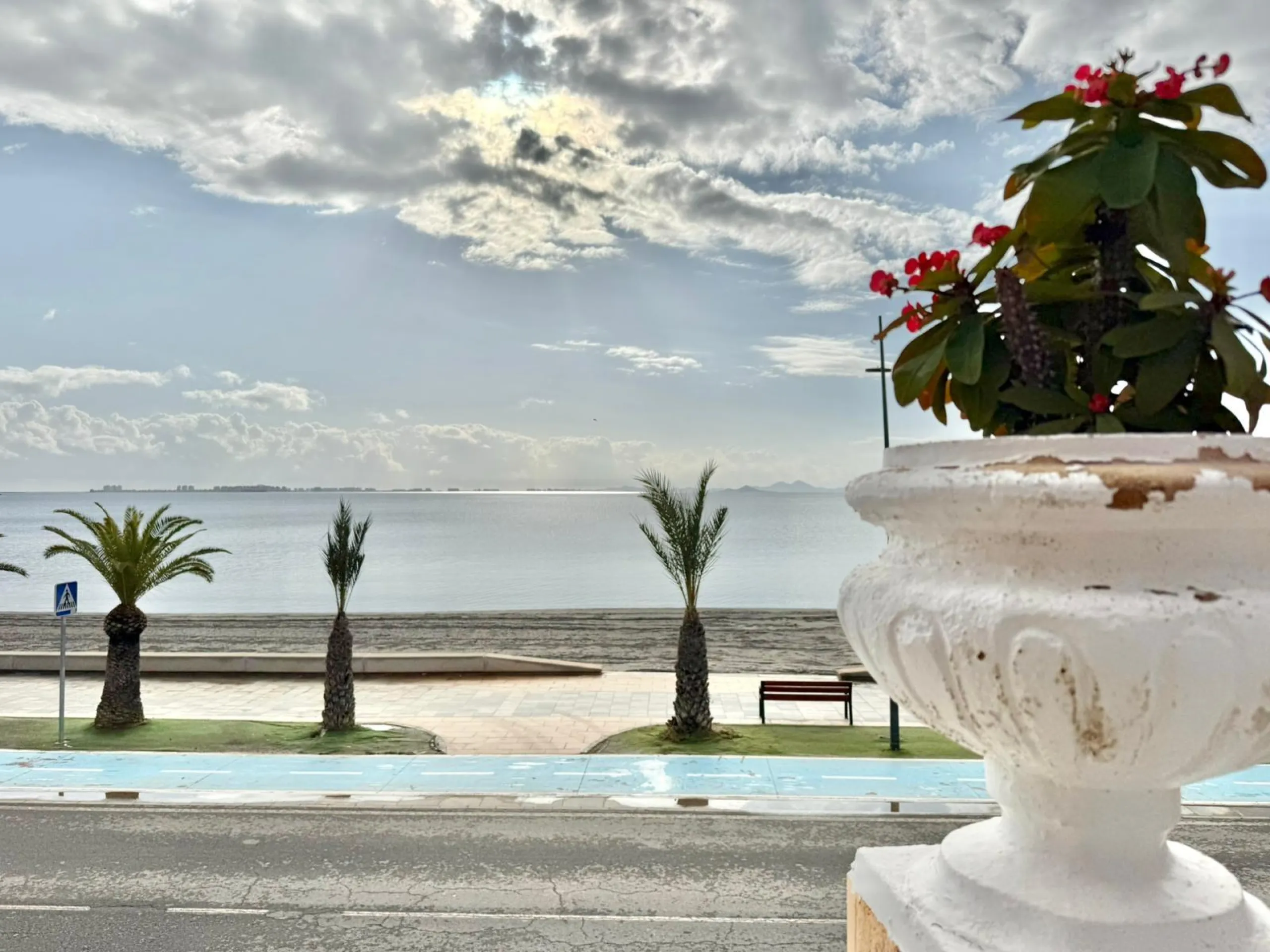 Cozy Apartment in La Puntica, Lo Pagan - Ideal for Investment JUST 2 STEPS FROM THE BEACH!