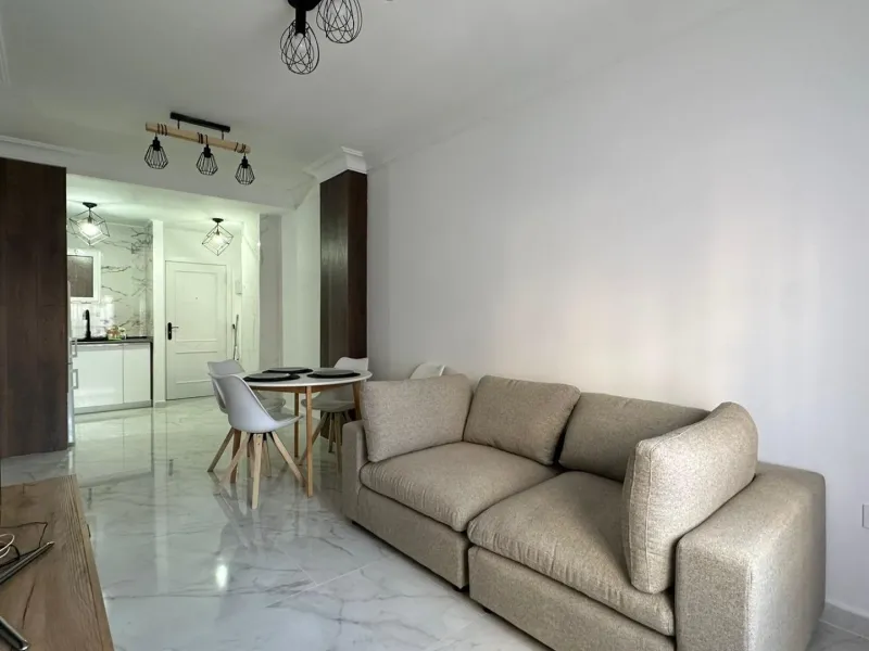 PLANTA BAJA DE 2 HAB Y 1 BAÑO EN EL CENTRO DE TORREVIEJA