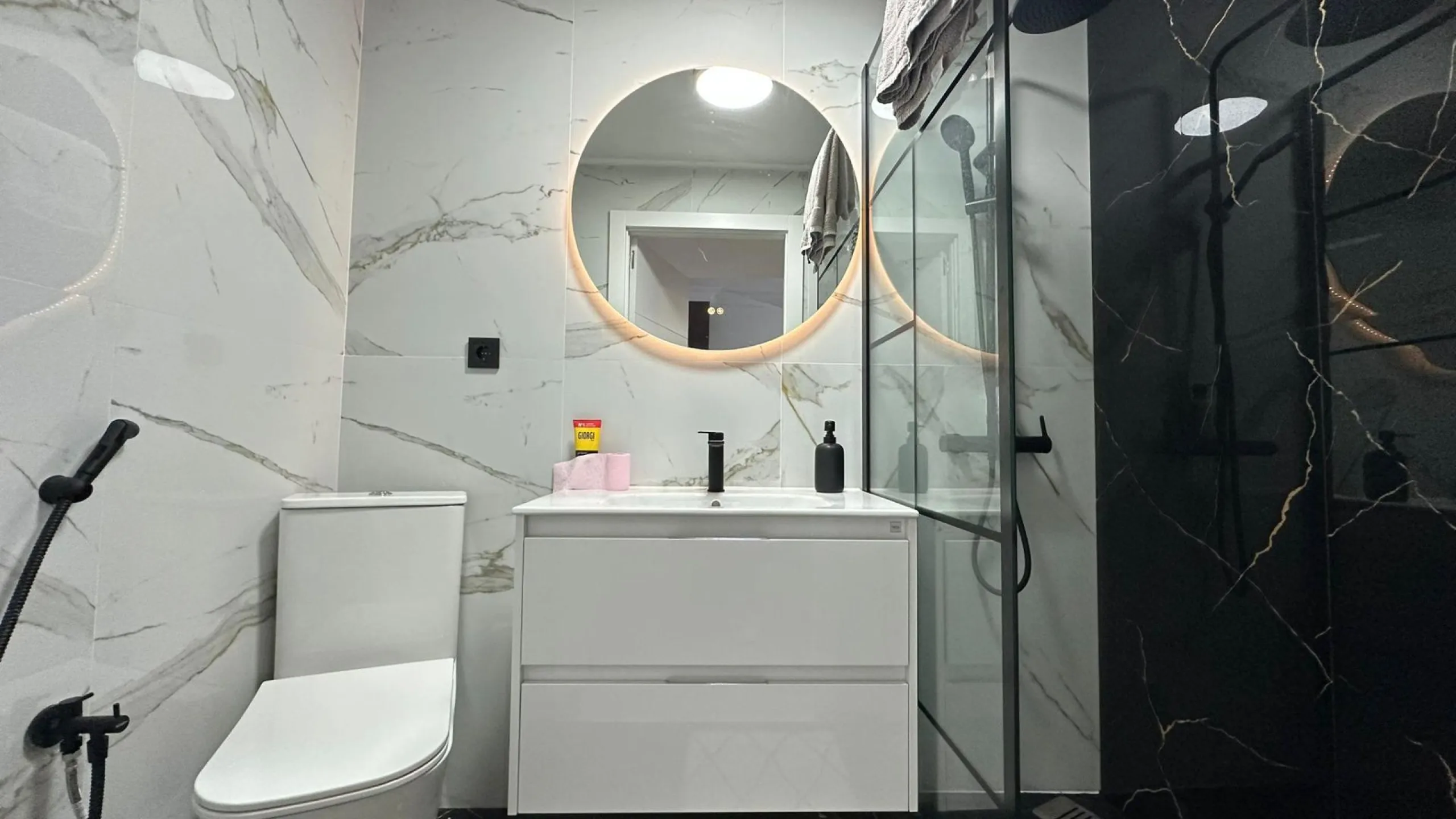 PLANTA BAJA DE 2 HAB Y 1 BAÑO EN EL CENTRO DE TORREVIEJA