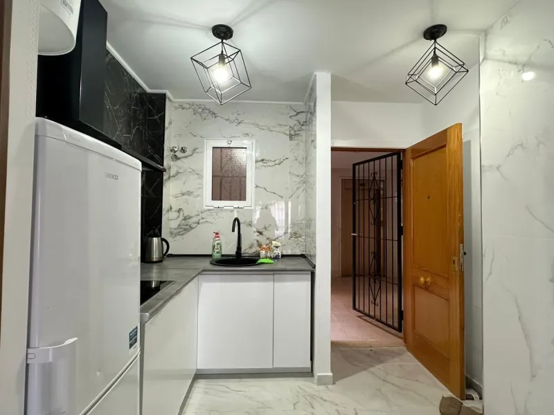 PLANTA BAJA DE 2 HAB Y 1 BAÑO EN EL CENTRO DE TORREVIEJA