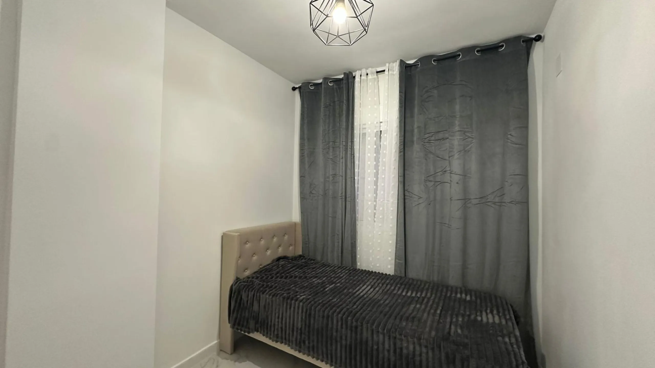 PLANTA BAJA DE 2 HAB Y 1 BAÑO EN EL CENTRO DE TORREVIEJA