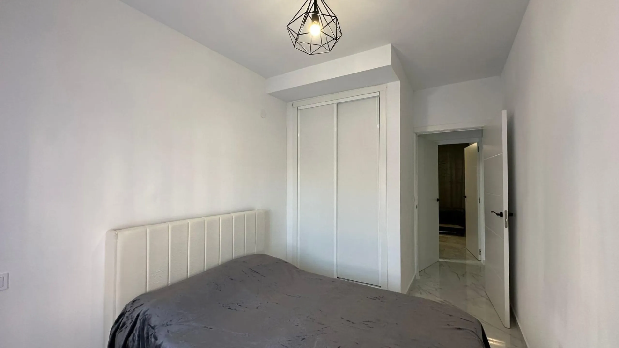 PLANTA BAJA DE 2 HAB Y 1 BAÑO EN EL CENTRO DE TORREVIEJA