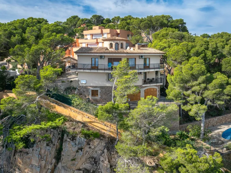 Villa exclusiva en primera línea de mar en Tamariu, Costa Brava