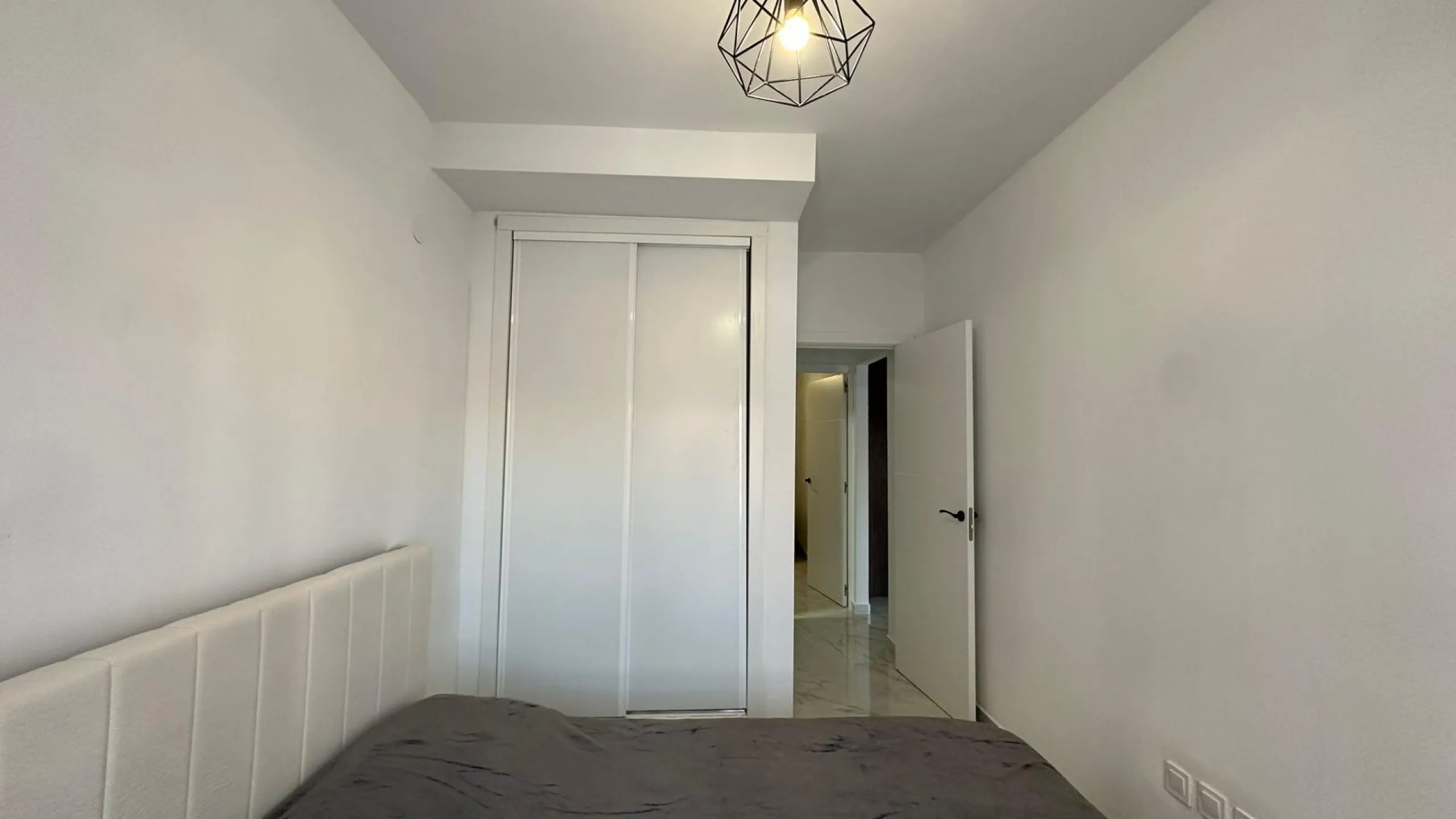 PLANTA BAJA DE 2 HAB Y 1 BAÑO EN EL CENTRO DE TORREVIEJA