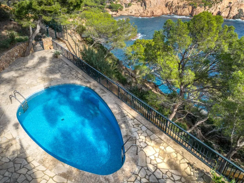 Villa exclusiva en primera línea de mar en Tamariu, Costa Brava