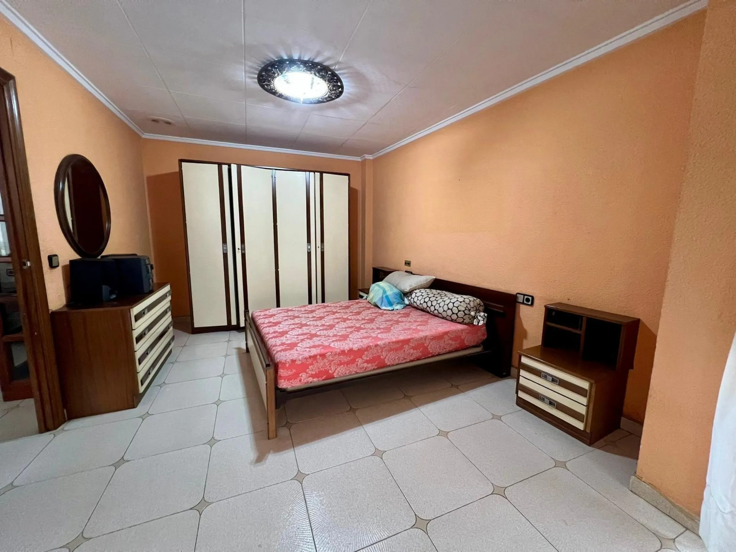 Spacious Apartment for Sale in the Center of Torrevieja