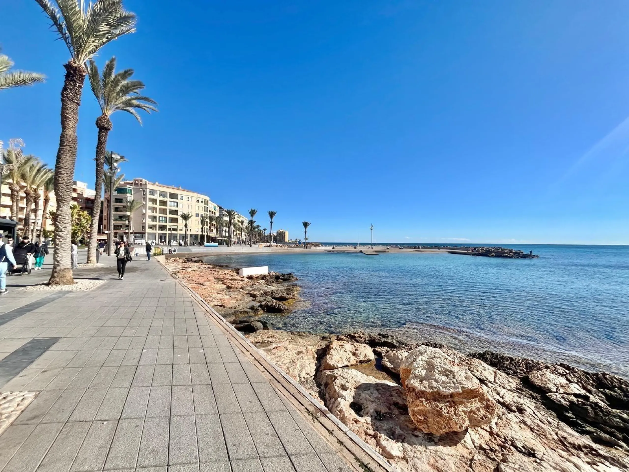 Spacious Apartment for Sale in the Center of Torrevieja