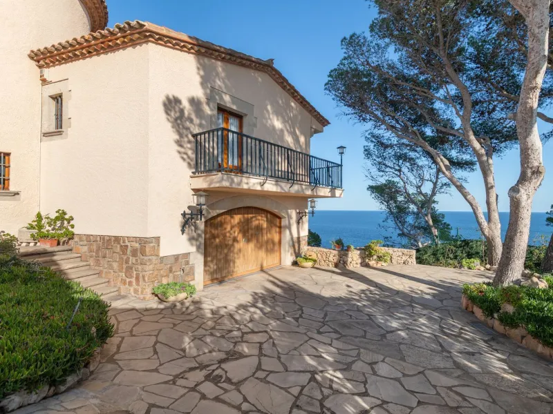 Villa exclusiva en primera línea de mar en Tamariu, Costa Brava