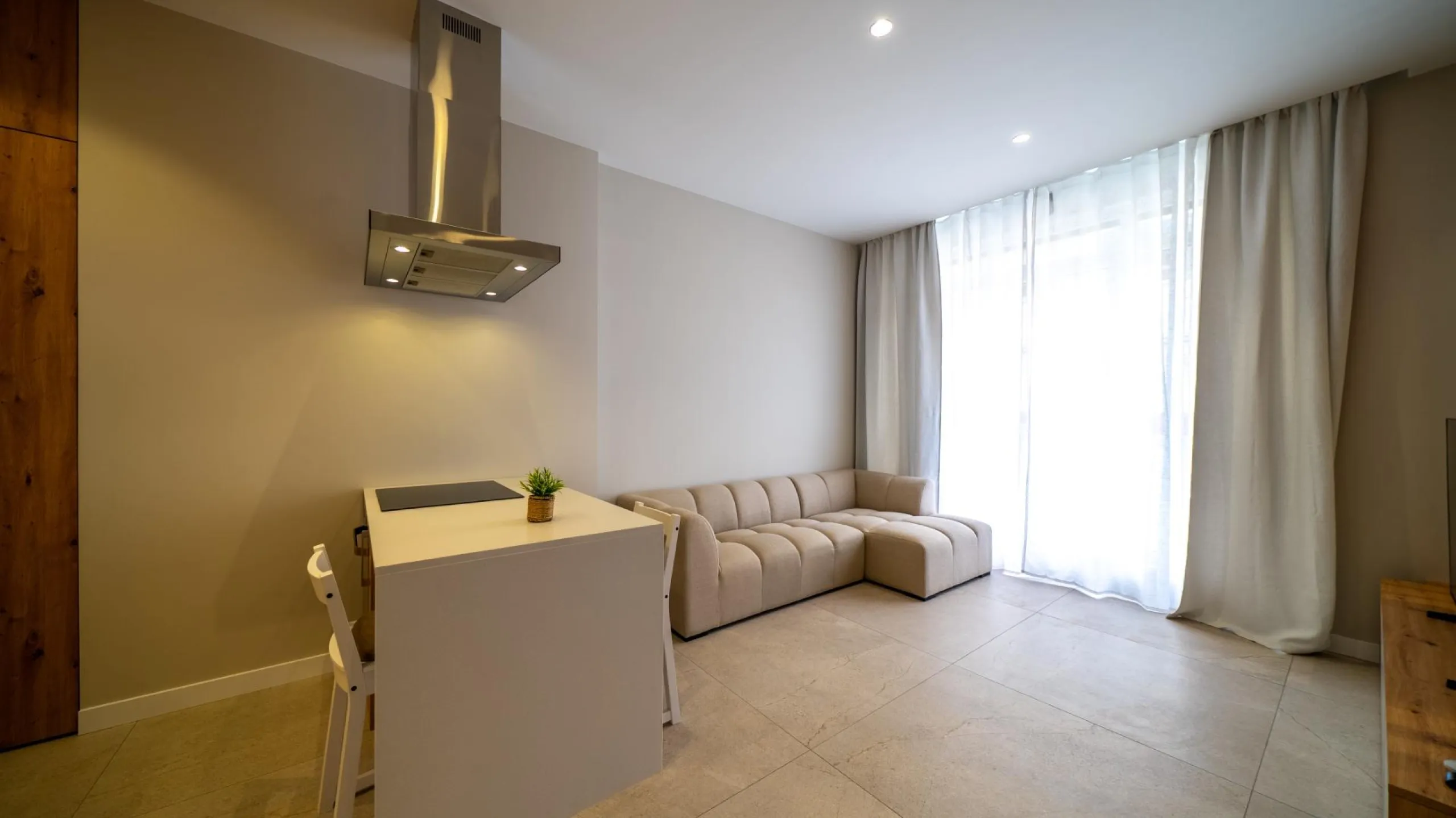 Apartamento moderno en planta baja en Alicante