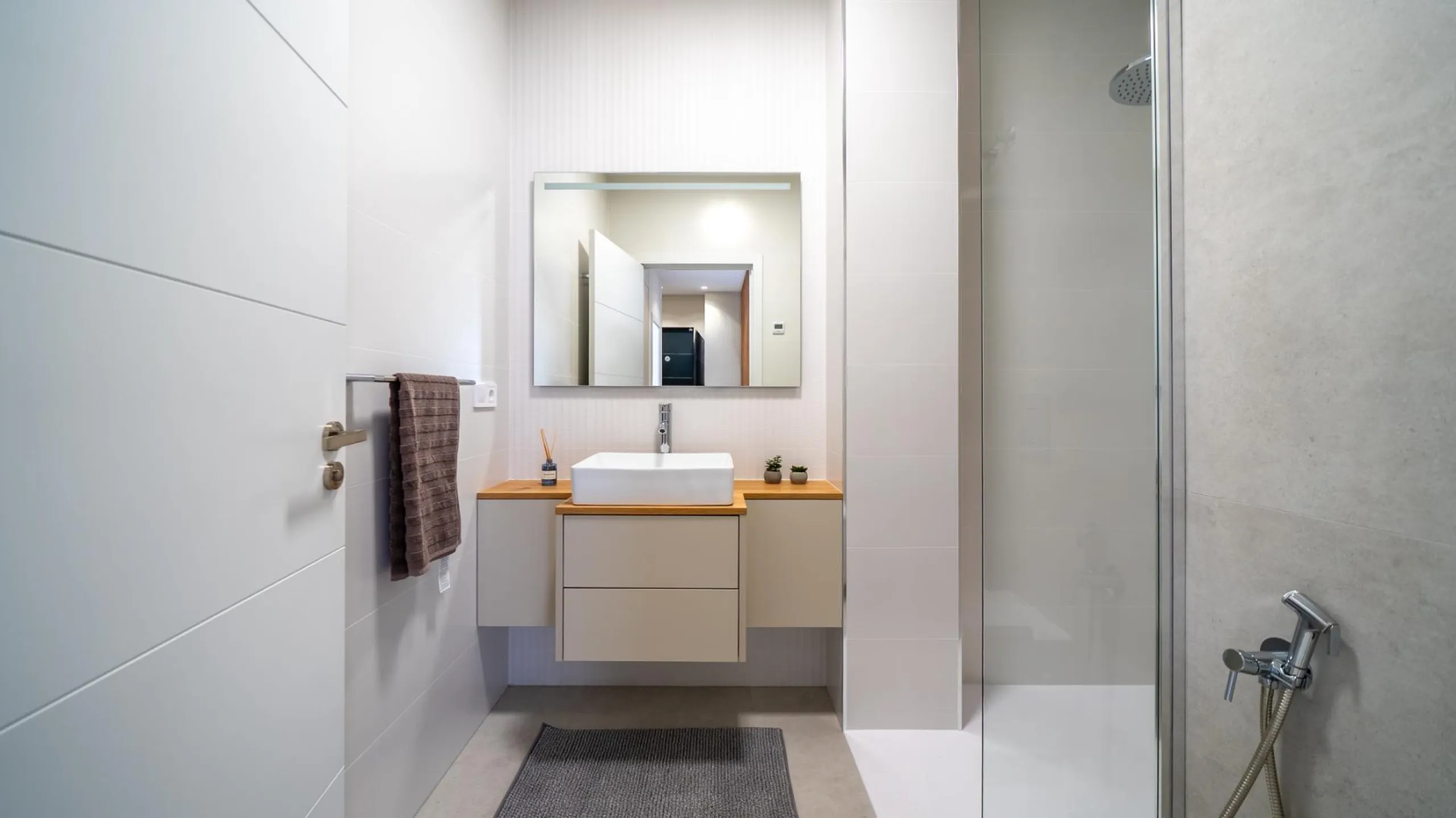 Apartamento moderno en planta baja en Alicante