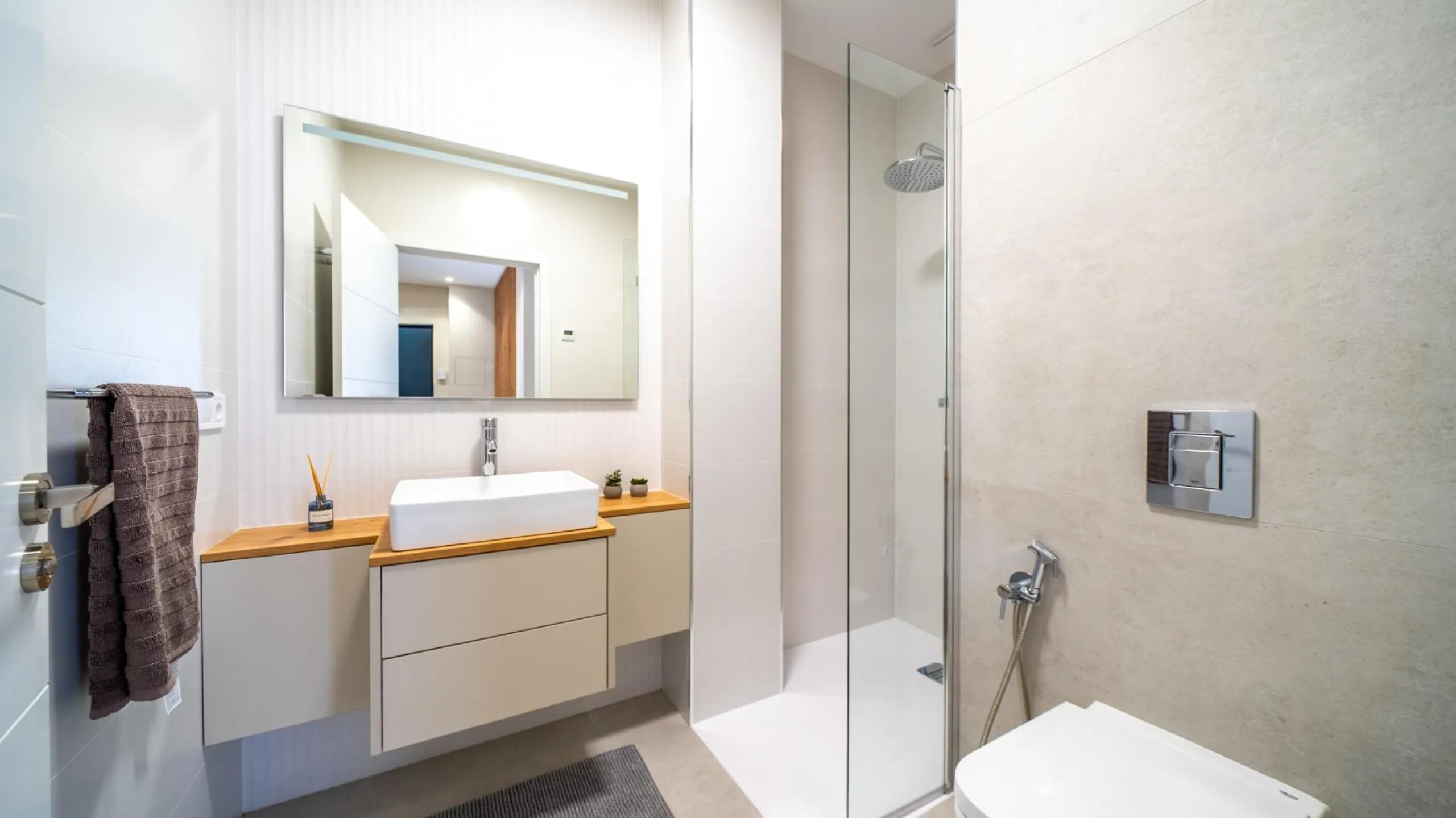 Apartamento moderno en planta baja en Alicante
