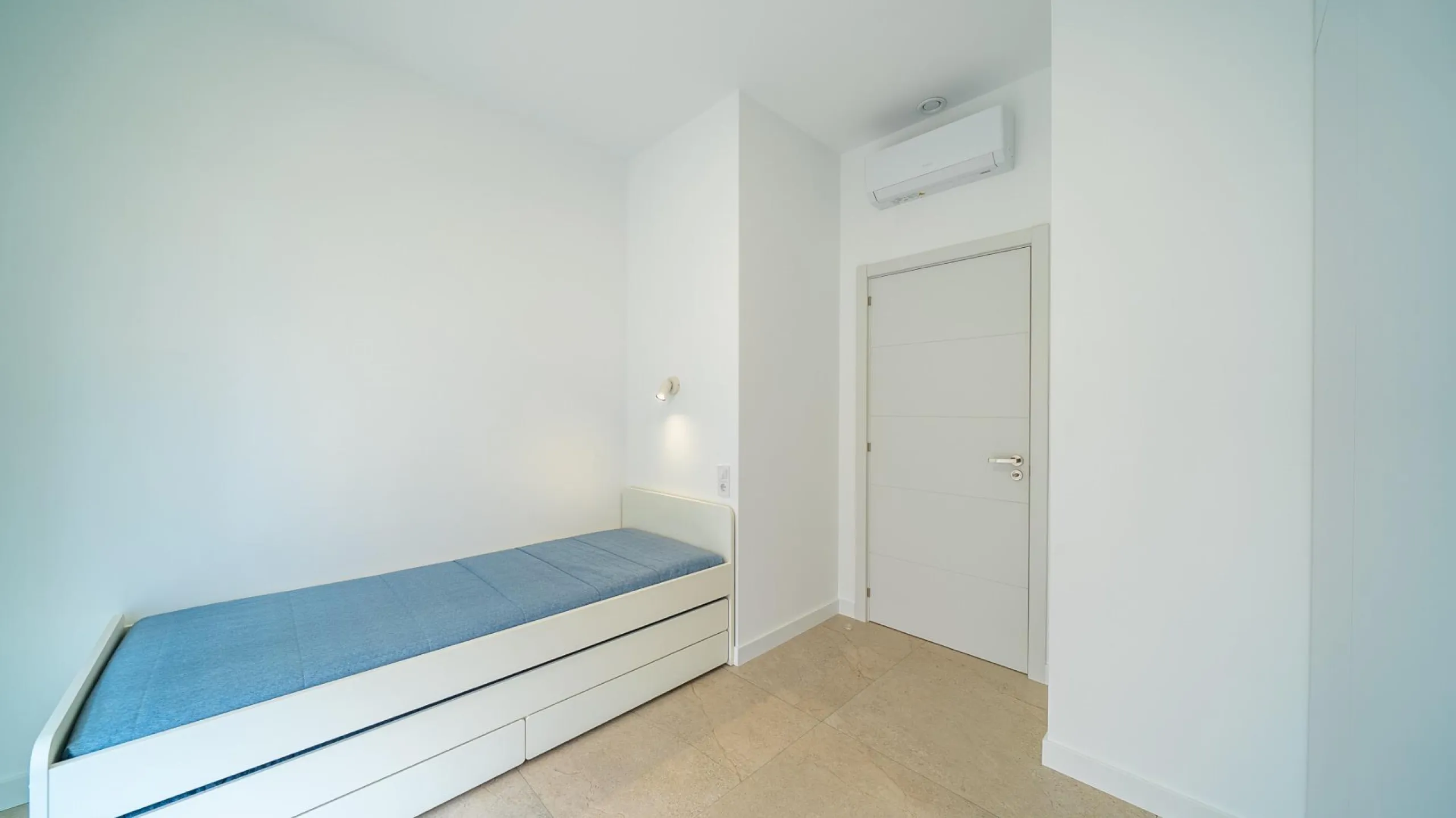 Apartamento moderno en planta baja en Alicante