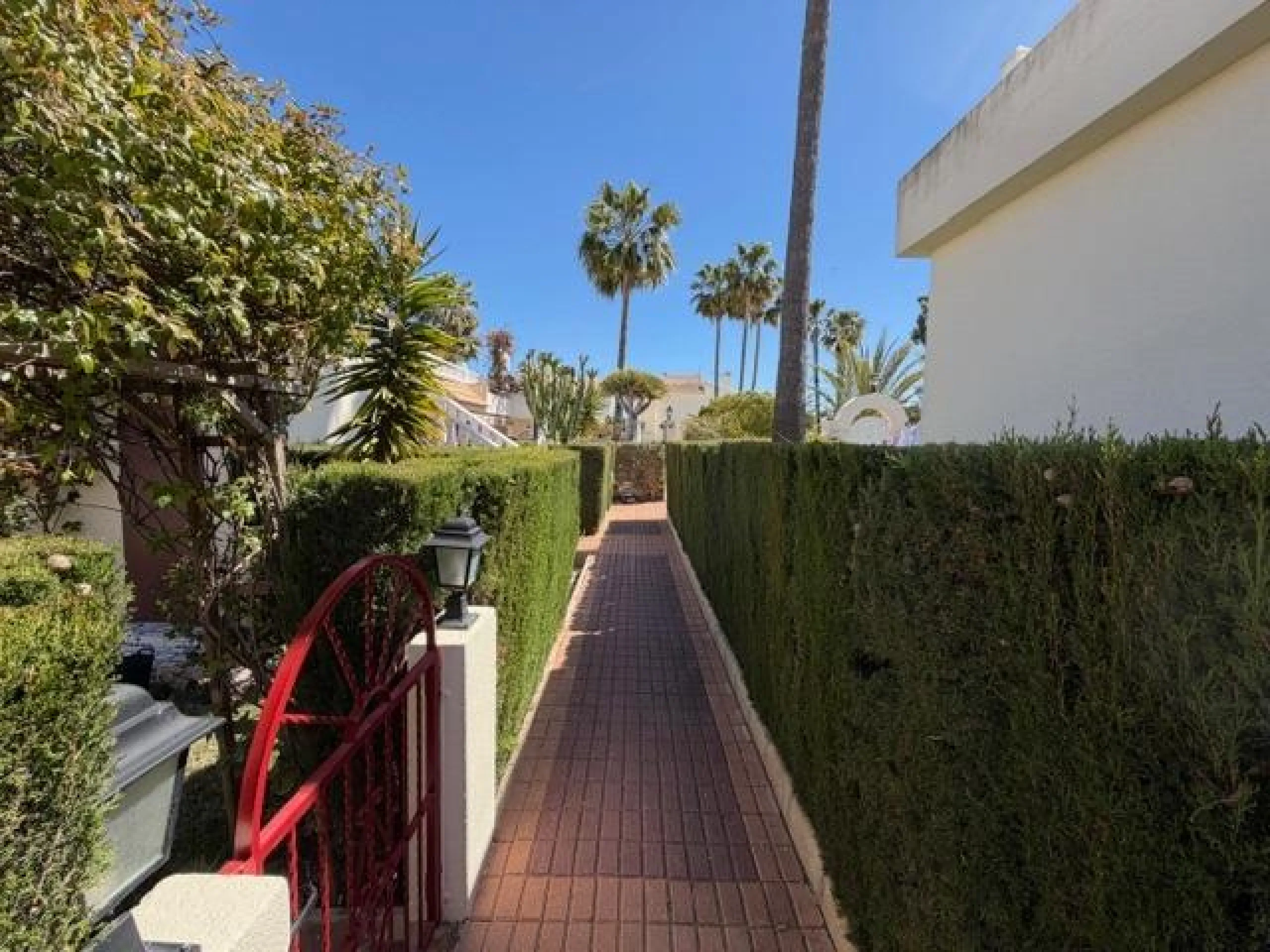 Charming Renovated Bungalow in La Siesta, Torrevieja