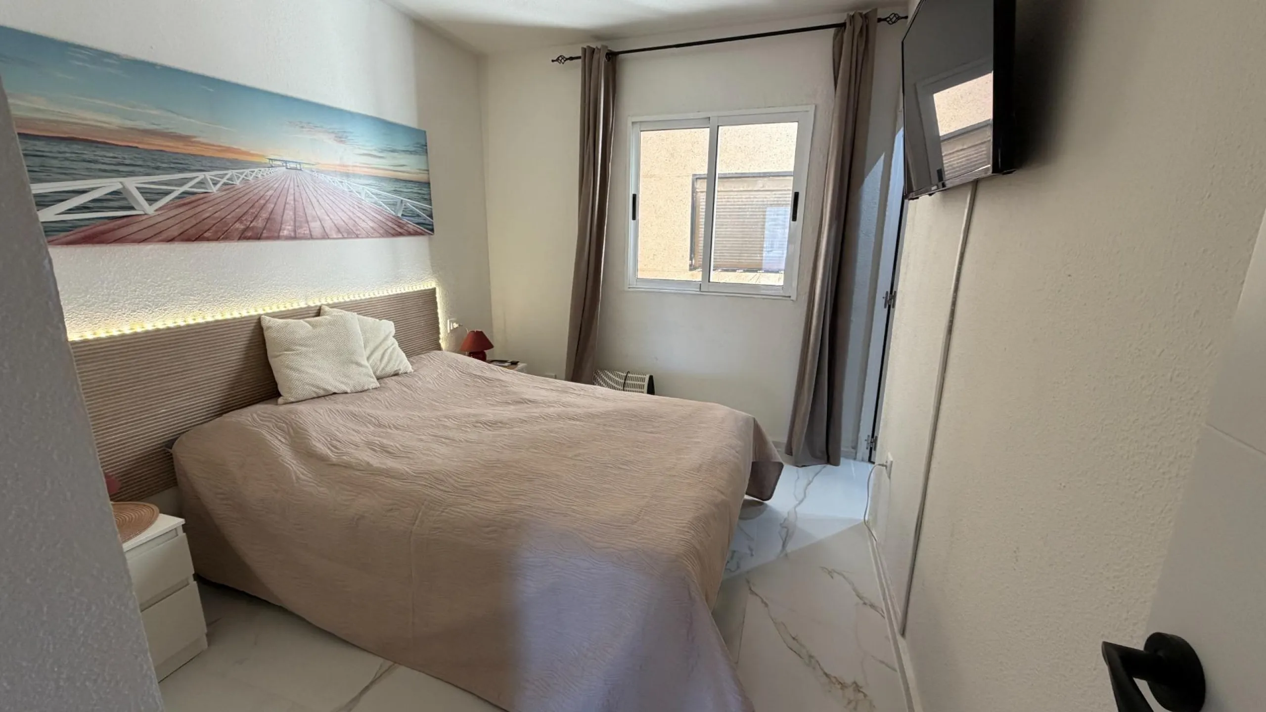 Acogedor apartamento cerca del mar con orientación sur y licencia turística — a solo 500 m de la playa La Mata