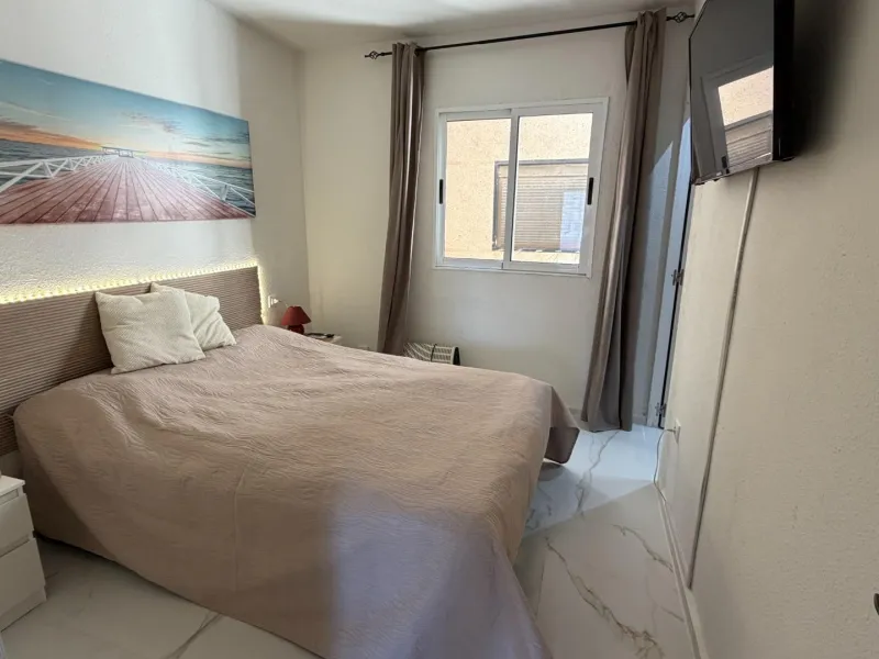 Acogedor apartamento cerca del mar con orientación sur y licencia turística — a solo 500 m de la playa La Mata