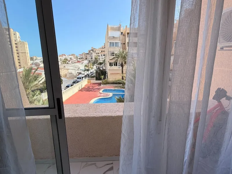 Acogedor apartamento cerca del mar con orientación sur y licencia turística — a solo 500 m de la playa La Mata
