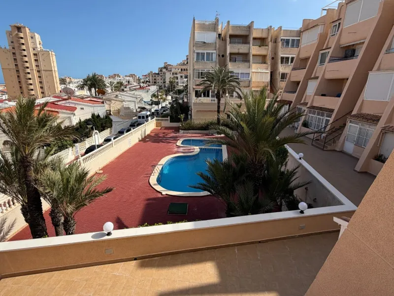 Acogedor apartamento cerca del mar con orientación sur y licencia turística — a solo 500 m de la playa La Mata