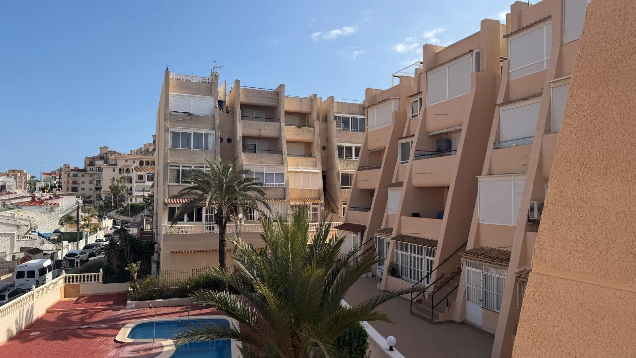 Acogedor apartamento cerca del mar con orientación sur y licencia turística — a solo 500 m de la playa La Mata