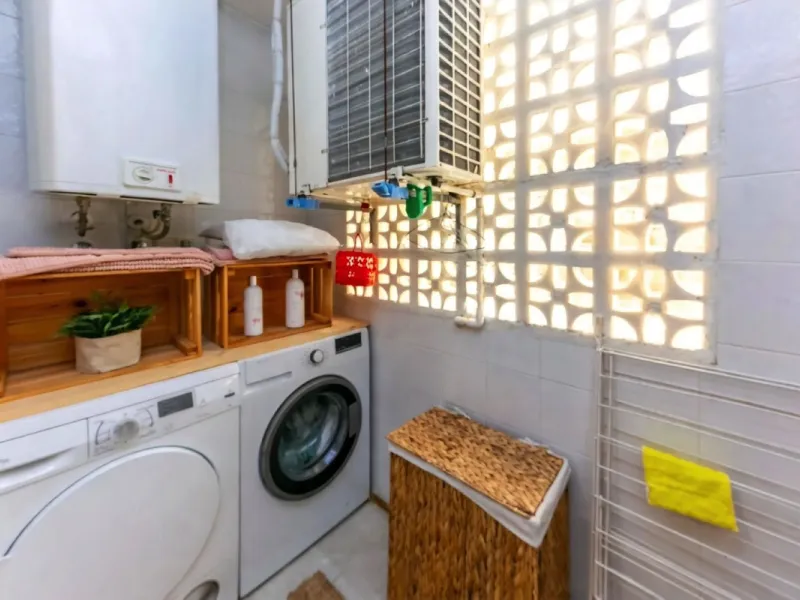 Erdgeschosswohnung mit gültiger Ferienvermietungslizenz – Las Brisas, Nueva Andalucía, Marbella