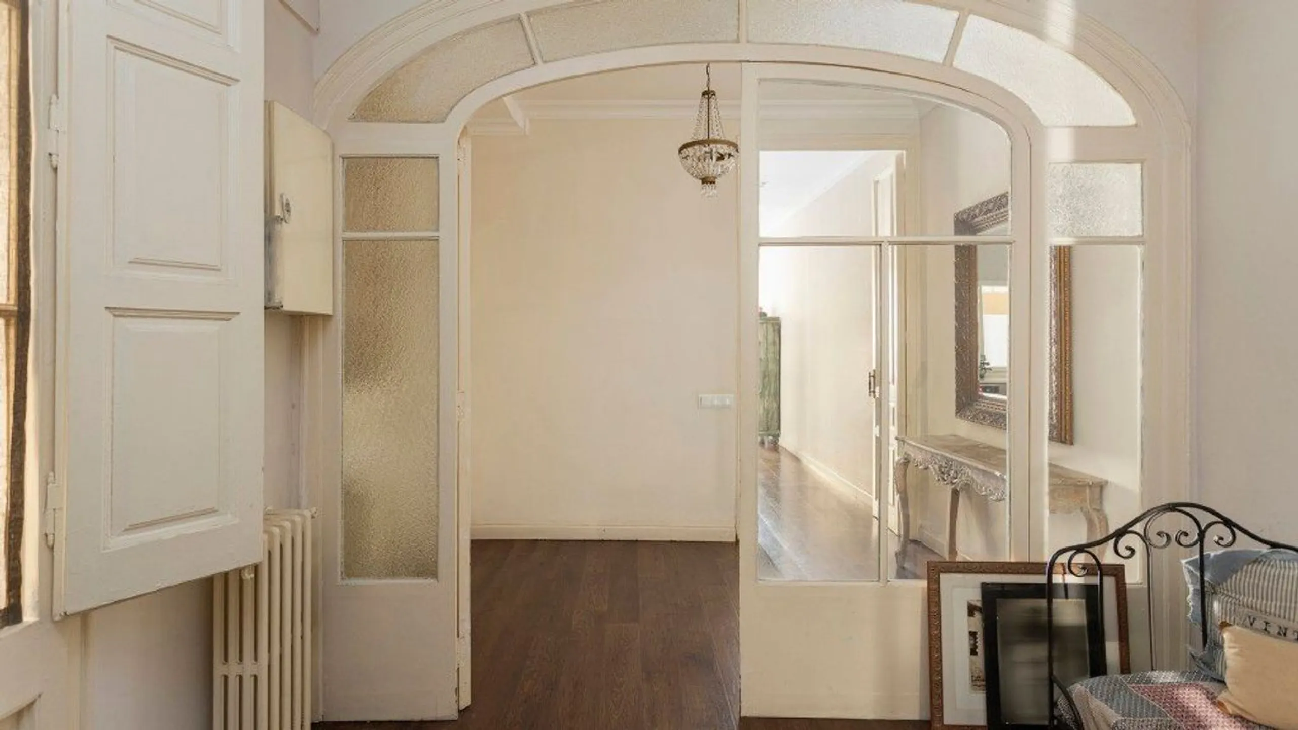 Encantador apartamento con terraza en Sant Antoni, Barcelona