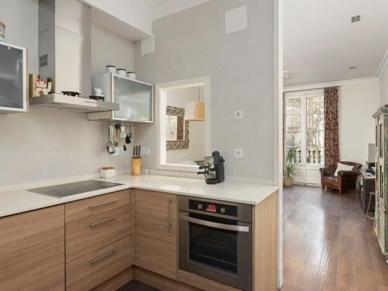 Encantador apartamento con terraza en Sant Antoni, Barcelona
