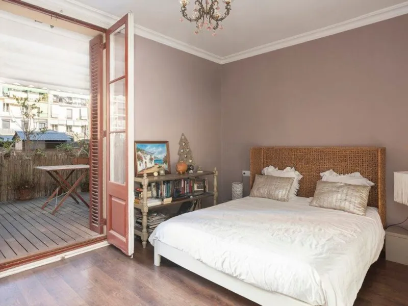 Encantador apartamento con terraza en Sant Antoni, Barcelona