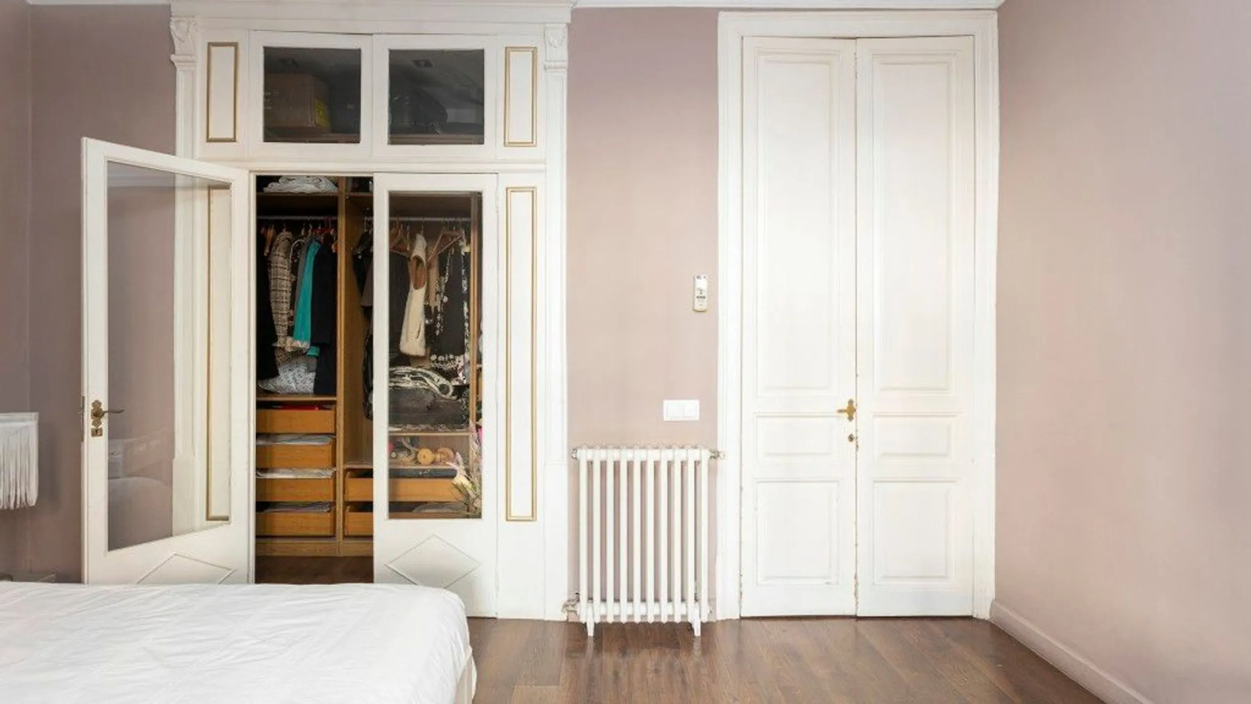 Encantador apartamento con terraza en Sant Antoni, Barcelona
