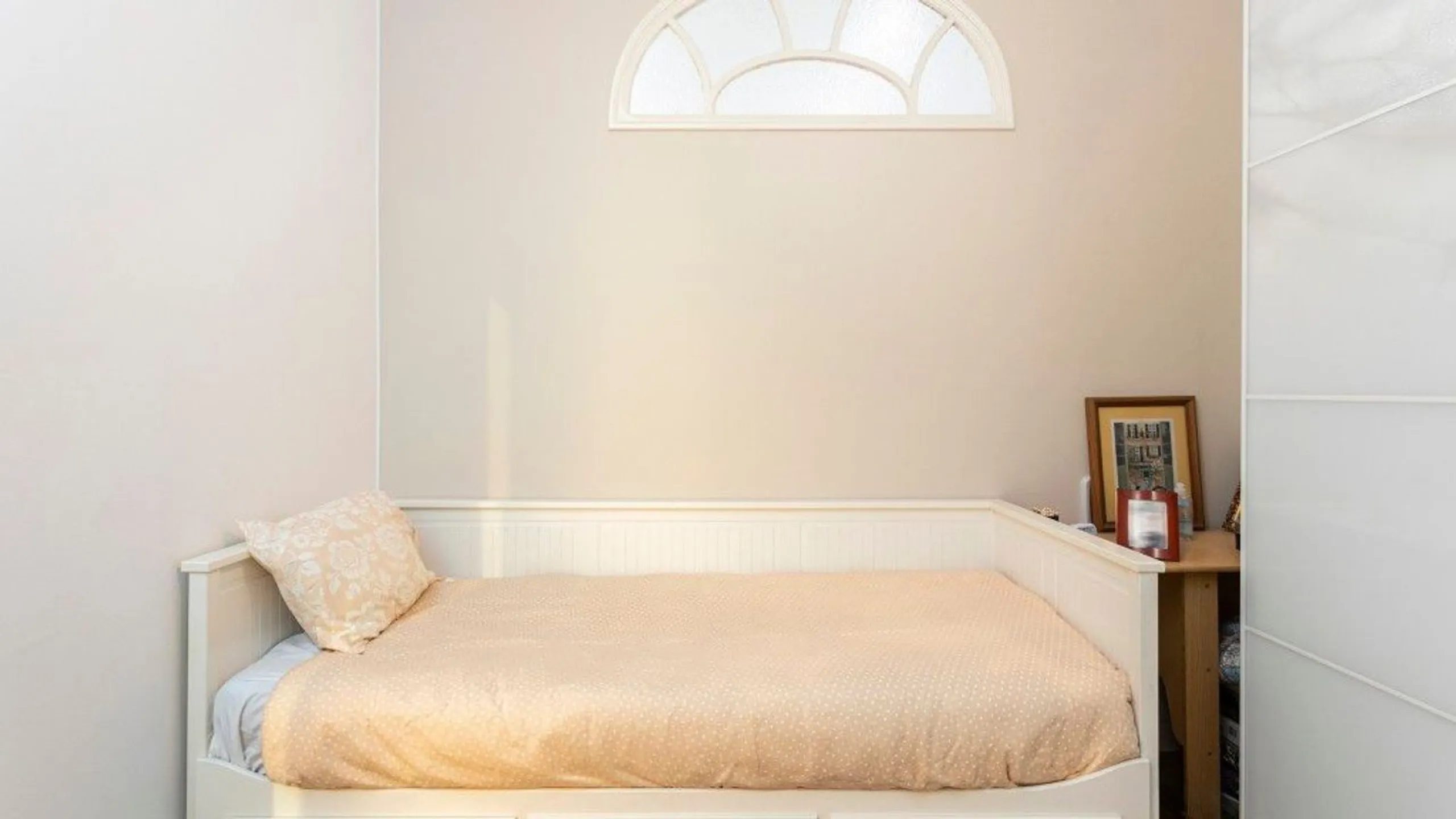 Encantador apartamento con terraza en Sant Antoni, Barcelona
