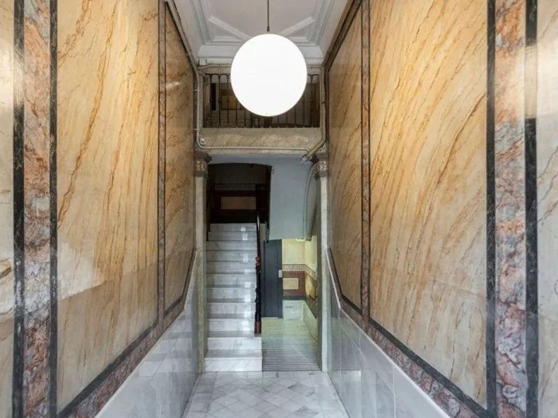 Encantador apartamento con terraza en Sant Antoni, Barcelona