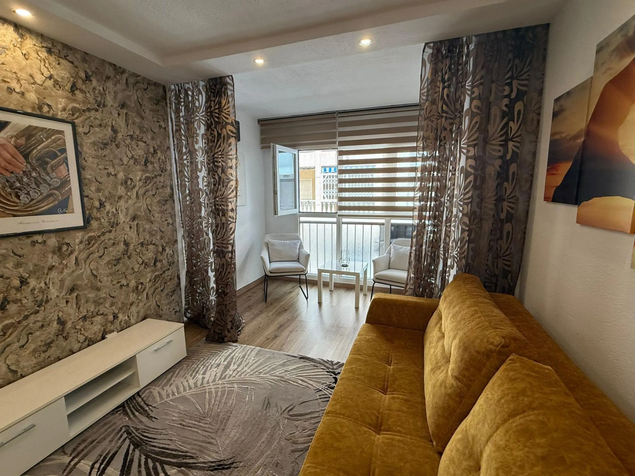 Renovated Apartment Only 200 Meters from Playa del Cura with Pool