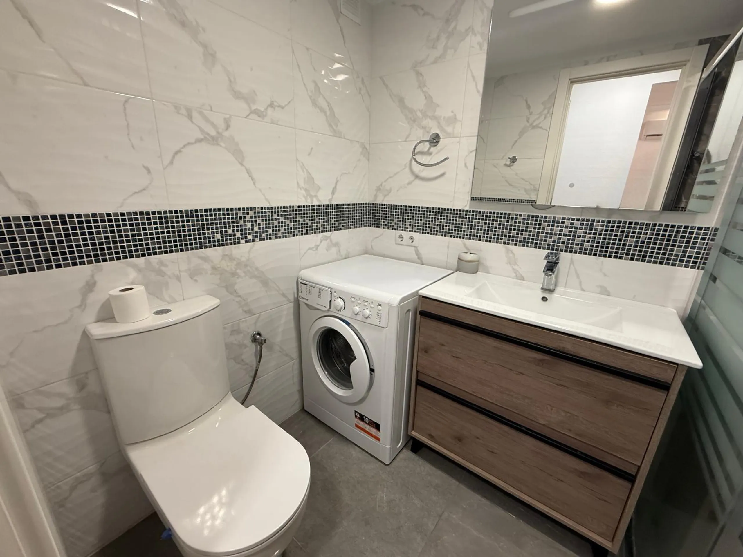 Renovated Apartment Only 200 Meters from Playa del Cura with Pool