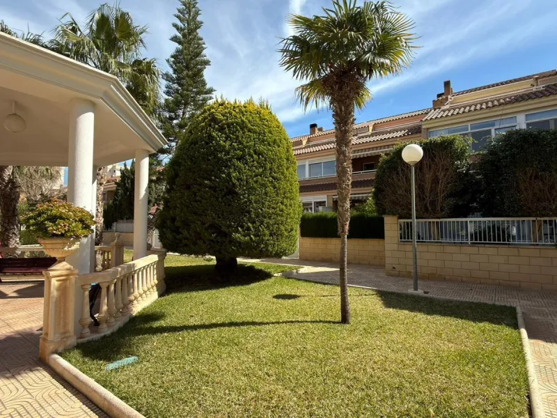 spectacular Bungalow Renovated в Playa de San Juan