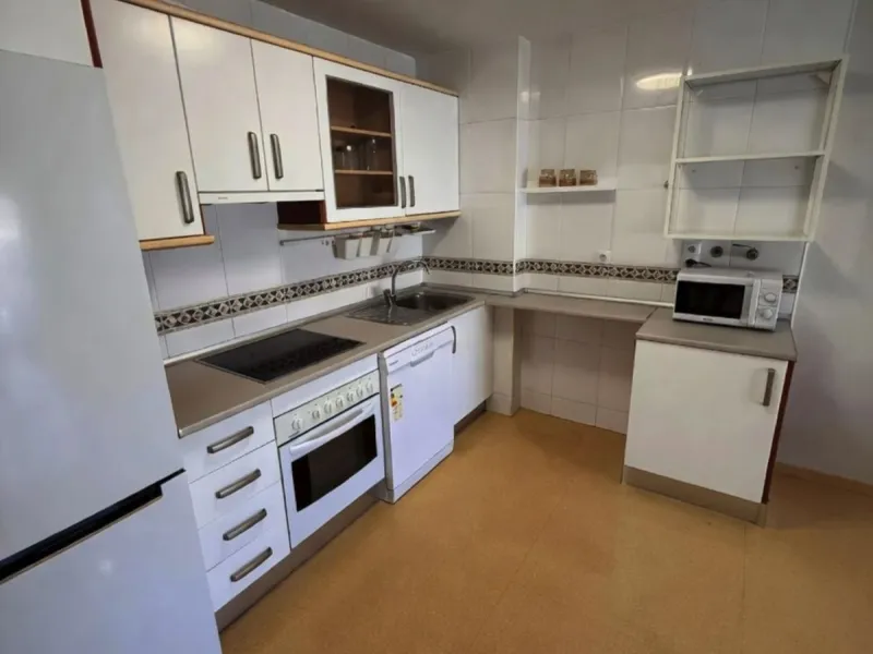 Vollständig renovierte 2-Zimmer-Wohnung – 100 m vom Strand entfernt, San Luis de Sabinillas, Manilva