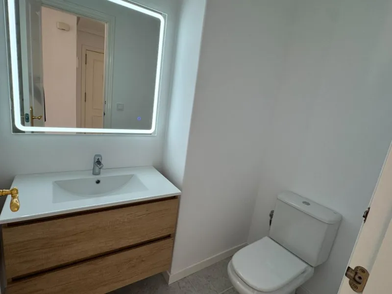 REFORMED APARTMENT IN LOMAS DE CAMPOAMOR WITH COMMUNITY POOL. 2 BED. 2 BATHS. AREA 83 M2.