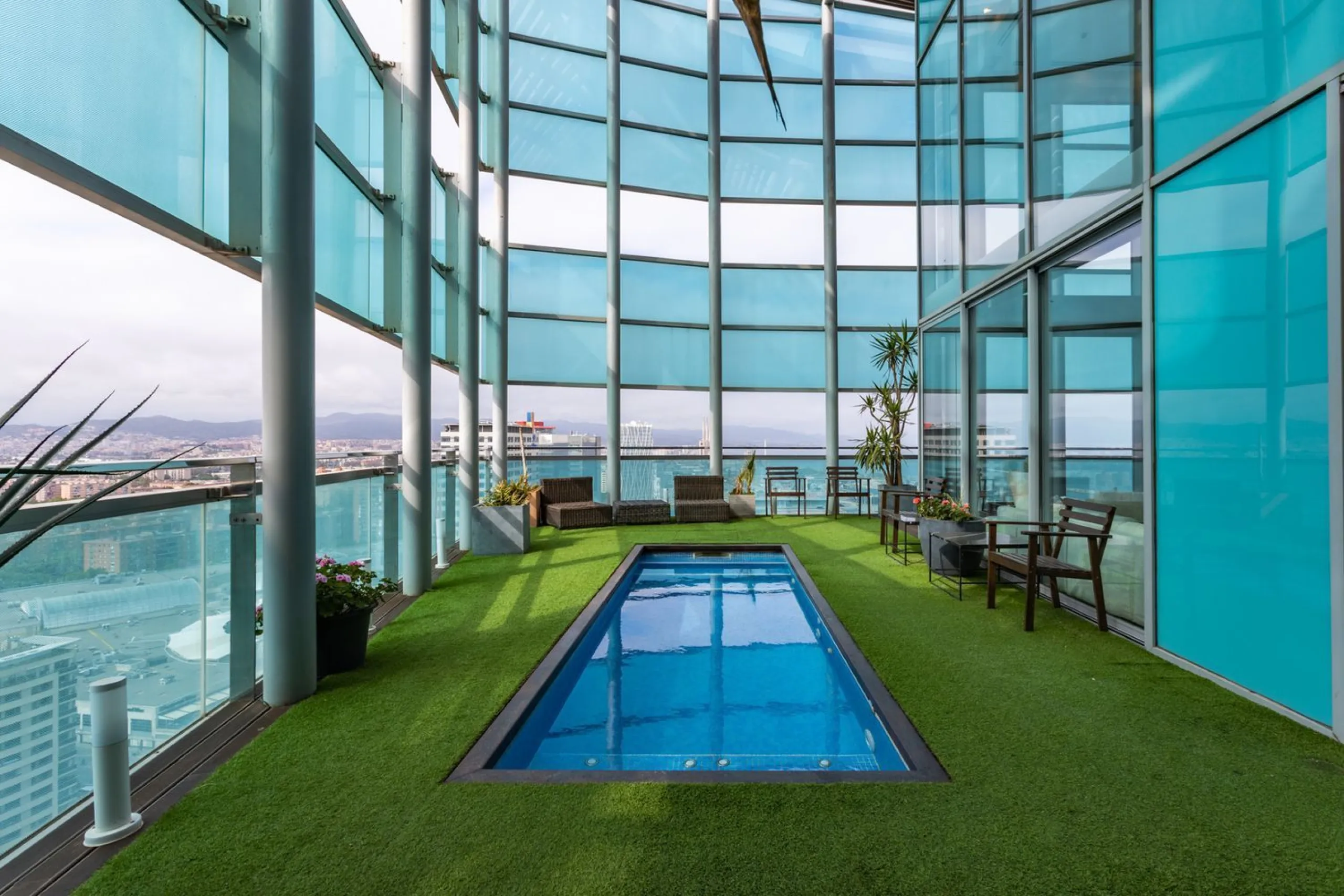 Ático en altura con terraza panorámica en Diagonal Mar, Barcelona