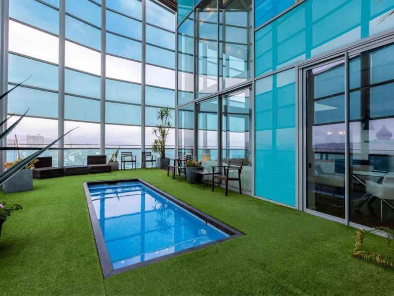 Ático en altura con terraza panorámica en Diagonal Mar, Barcelona