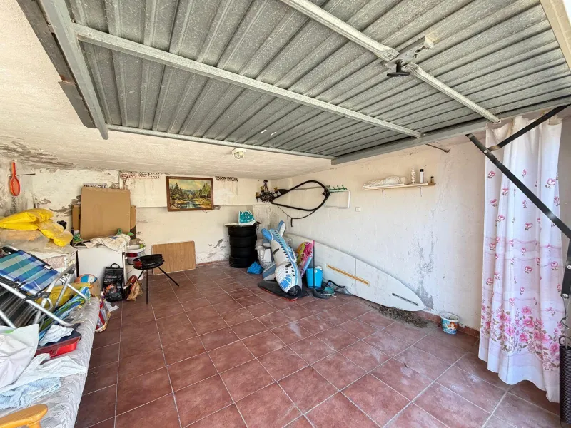 ADOSADO CON VISTAS PANORAMICAS AL MAR Y MONTAÑA CON GARAJE EN GRAN ALACANT (SANTA POLA) 3 DORM. 2 BAÑOS. SUPERFICIE 78 M2.